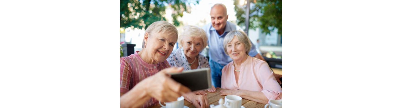 Pakiet medyczny dla seniora a wiek. Tak operatorzy patrzą na metryki pacjentów