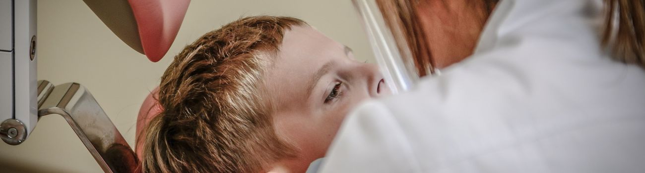 Ile kosztuje dentysta? Cennik stomatologiczny: od profilaktyki po wyrwanie