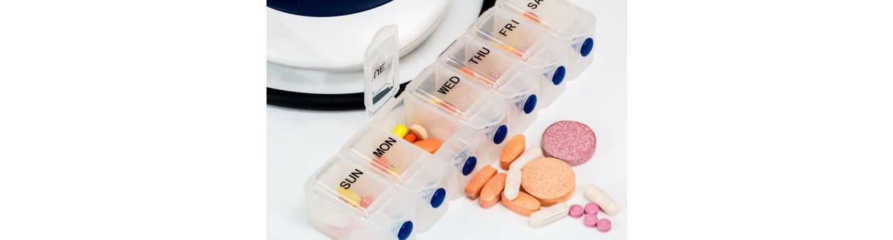 Nie tylko magnez: Suplementy, które warto przyjmować dla pięknej skóry i paznokci 