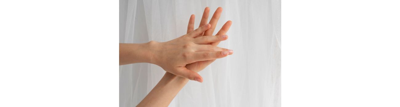 Sucha skóra – co robić? Kiedy trzeba udać się do dermatologa?