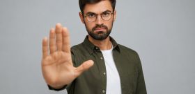 Czy prywatny pakiet medyczny można rozwiązać przed upływem końca umowy z operatorem?