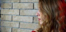 Czy 14- lub 15-latka powinna trafić do pediatry czy lekarza dla dorosłych?